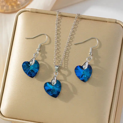 Lenora Caerwyn Jewelry Set