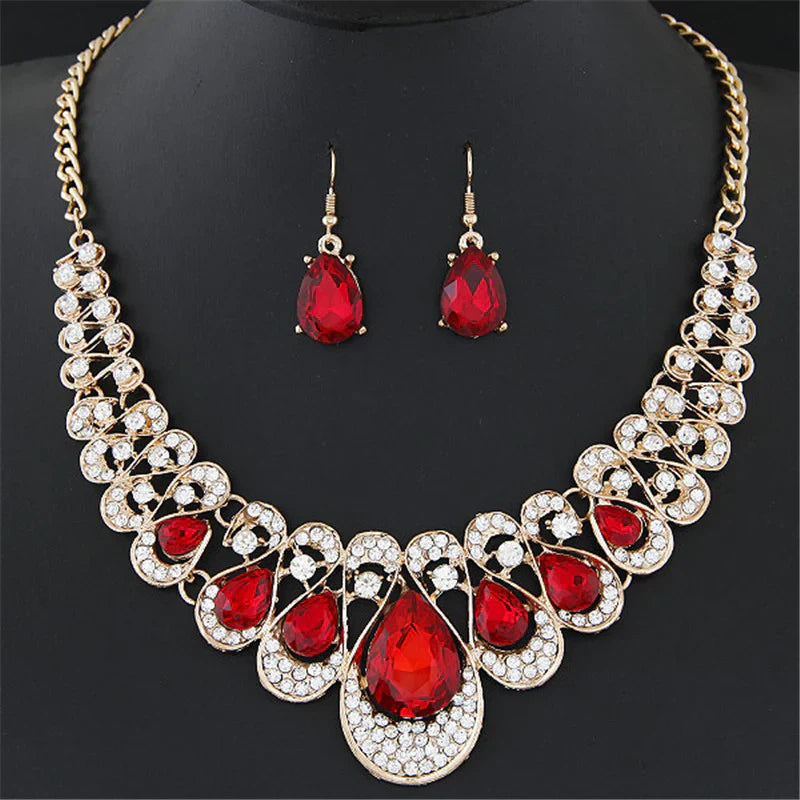 Maevina Crimselle Gold Jewelry Set