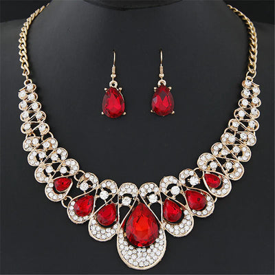 Maevina Crimselle Gold Jewelry Set