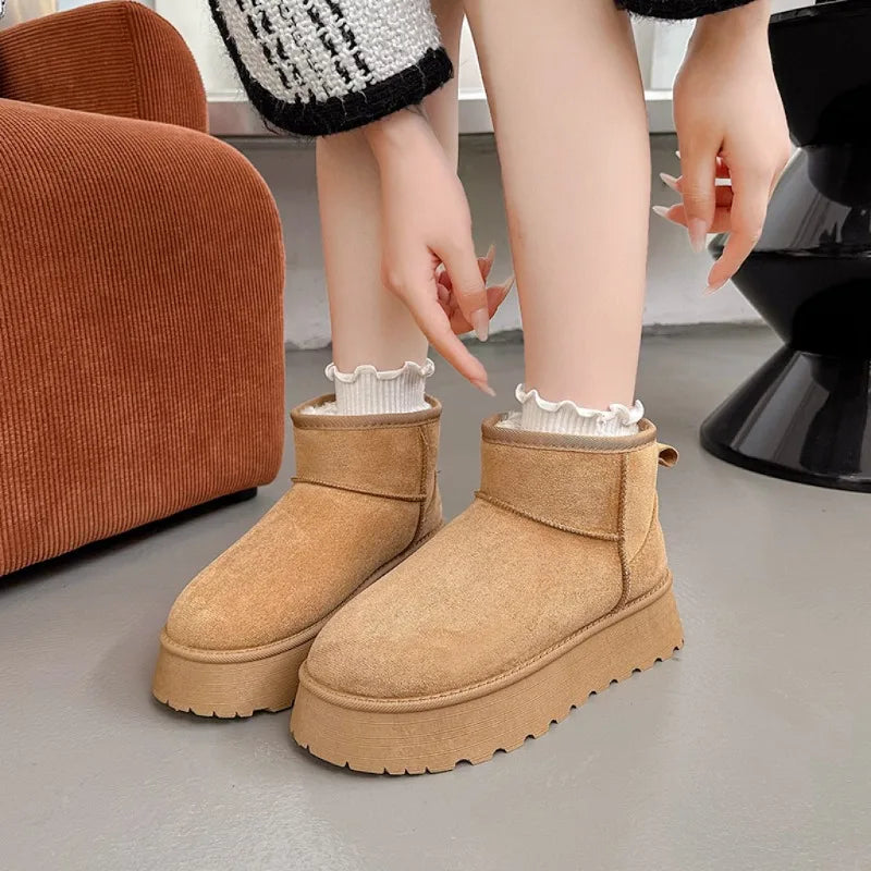 Women Classic Platform Boot With Thick Sole