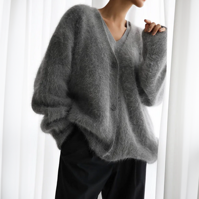 Patricia - Cozy Button-Up Cardigan