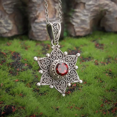 Jessindra Carmalyth Necklace